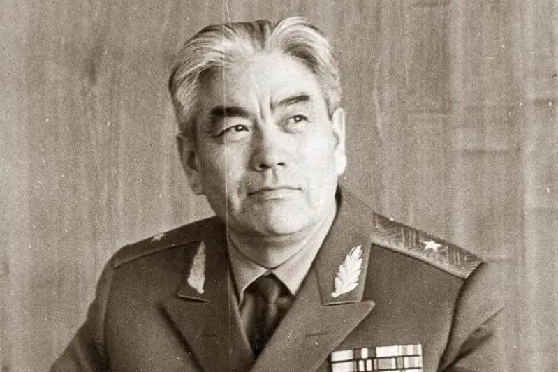 Ómir jolyn Otanǵa qyzmet etýge arnaǵan general