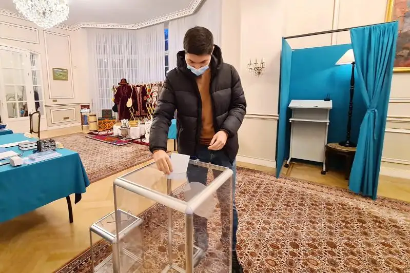 Saılaý-2021: Qazaqstannyń shet memleketterdegi saılaý ýchaskelerinde de daýys berilip jatyr