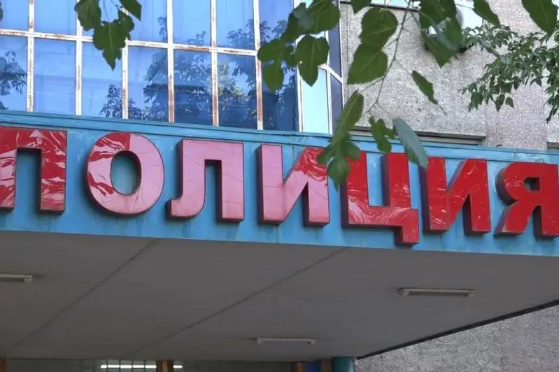 Túrkistanda sadaqa jáshiginen aqsha urlaǵan kúdikti qolǵa tústi