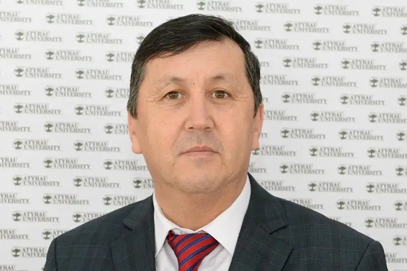 Qazaqstan shekarasyn bekitýge atsalysqan tulǵalardy dáripteýimiz kerek – Aqqalı Ahmet