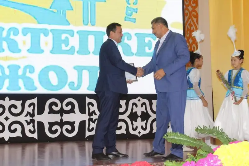 Tólebı aýdanynda «Mektepke jol» qaıyrymdylyq aktsııasy ótti