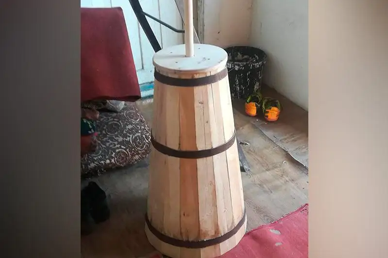Qaraǵandylyq ónertapqysh toqpen jumys isteıtin kúbi jasady