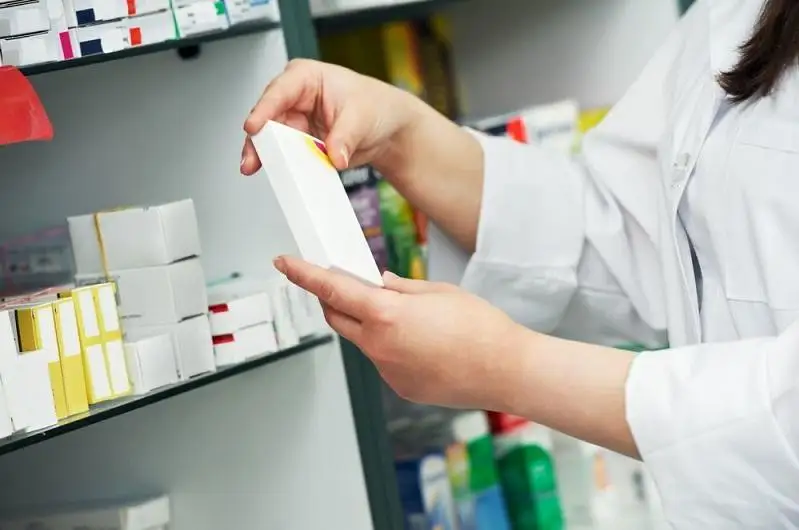 Tótenshe jaǵdaı: Farmatsevterdiń jumysy qalaı uıymdastyrylǵan