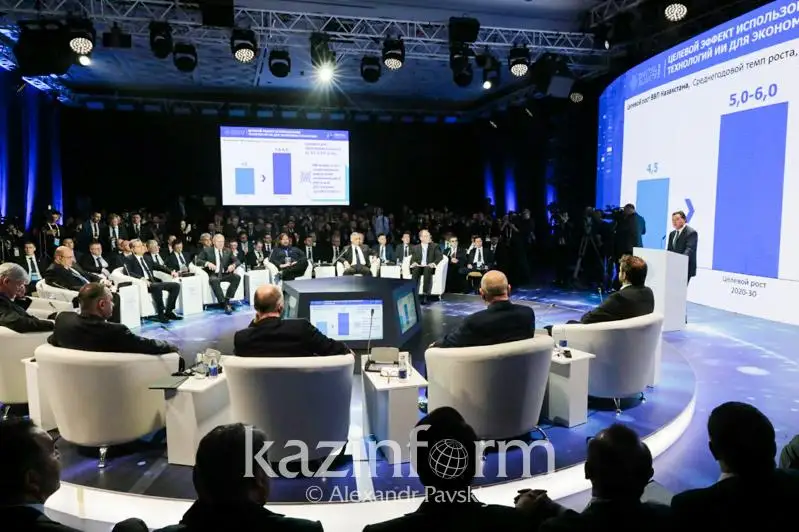 Qazaqstan jasandy ıntellekt tehnologııasyn engizý boıynsha alǵashqy qadamdardy jasady - Asqar Mamın