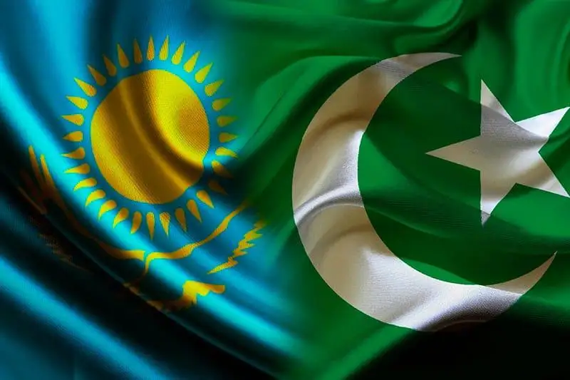 Pákistan Úkimeti Qazaqstan Elshiligine koronavırýsqa qarsy dári-dármekti tabystady