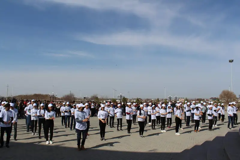 «Adal jol - Chestnyı pýt» marafony: 18 myńnan astam aqmolalyq qatysty