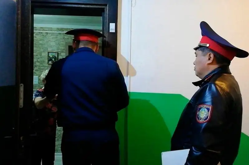 СҚО-да учаскелік полиция инспекторлары 1 желтоқсанға дейін үйлер мен пәтерлерді аралайды