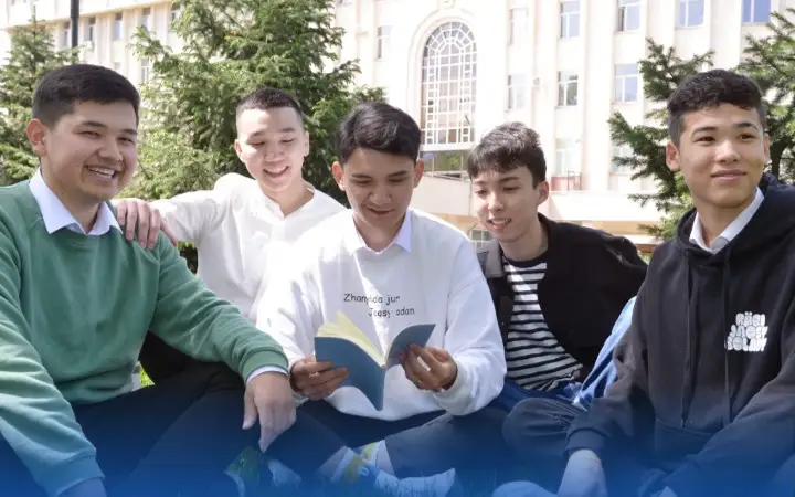 Опубликован список обладателей вакантных грантов