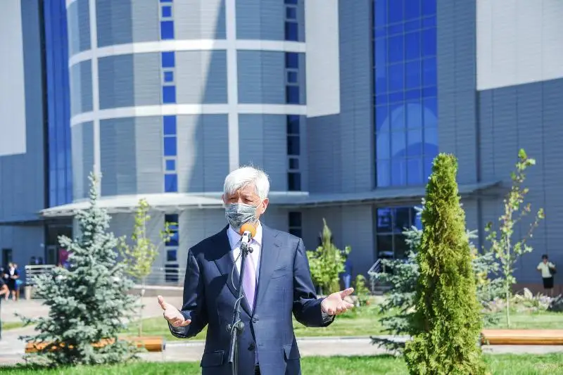 Taldyqorǵanda 27 jyl boıy qańyrap turǵan ǵımarat paıdalanýǵa berildi