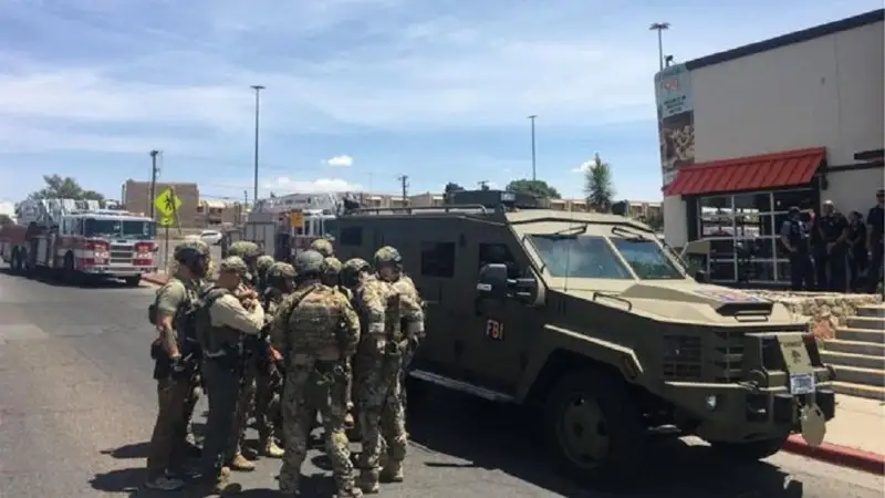 AQSh-ta saýda úıinde atys boldy: 19 adam ajal qushyp, 22-si jaralanǵan