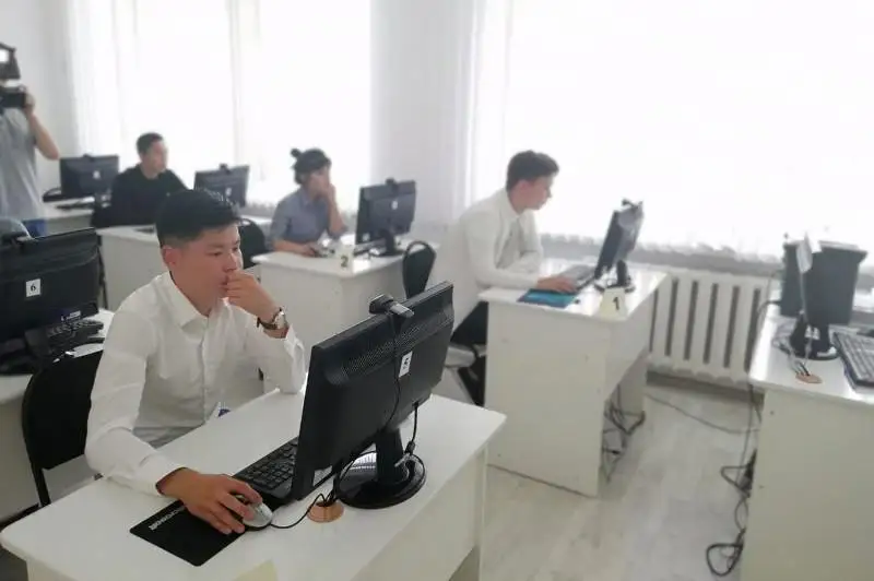 Arqalyq qalasynda memlekettik qyzmetshilerdiń synaq zaly ashyldy