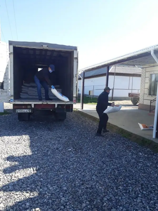 Birgemiz: Jetisaılyq kásipker jerlesterine 200 qap un taratty
