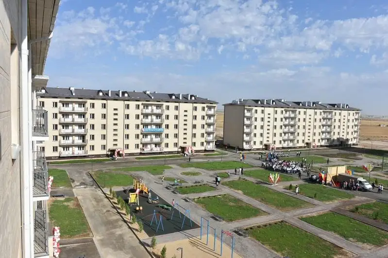 Bıyl 6 myńǵa jýyq túrkistandyq otbasy baspanaly bolmaq