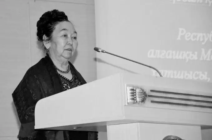 Ábish Kekilbaıulynyń zaıyby Klara Jumabaıqyzy ómirden ótti