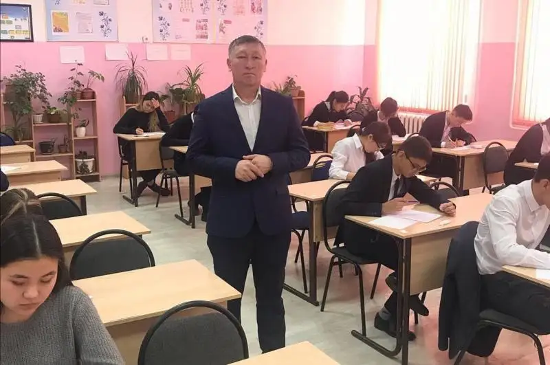 Halyq bilim ǵana daǵdarysqa ushyramaıtynyn túsindi - Yrysbek Máýit