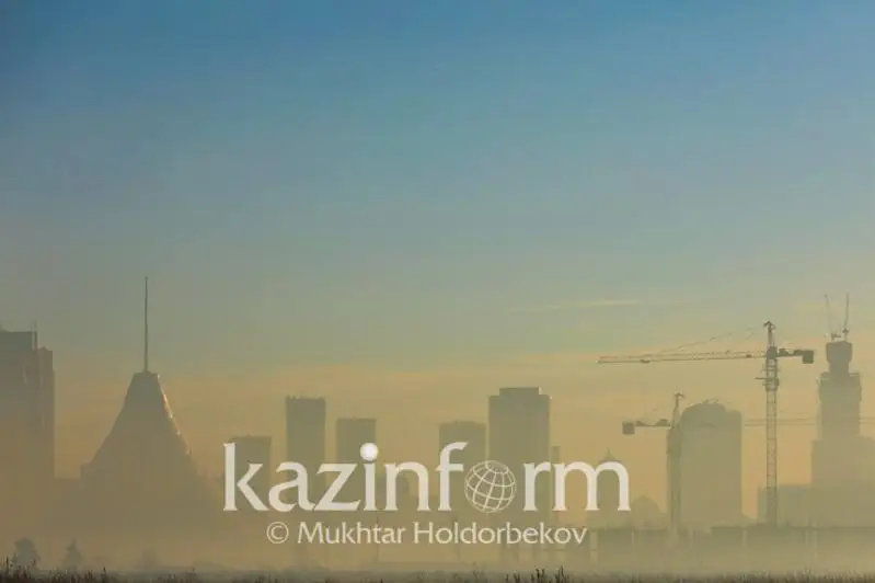 Nur-Sultanǵa Sibirdegi orman órtiniń tútini taǵy kelýi múmkin
