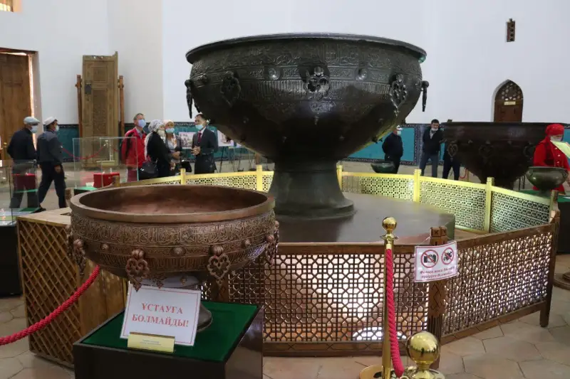 Taıqazannyń 300 kelige jýyqtaıtyn kóshirmesi jasaldy