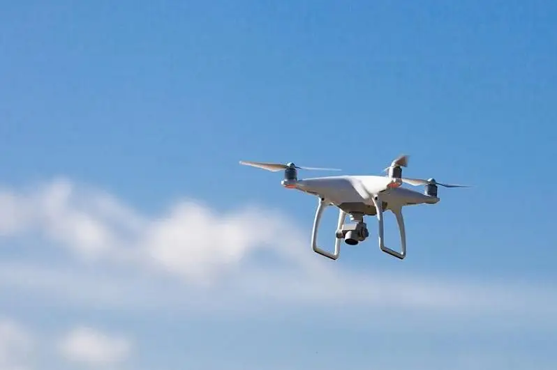 Almatynyń bas qutqarýshysy taýda joǵalǵan adamdardy izdeýge dron tıimdi ekenin aıtty