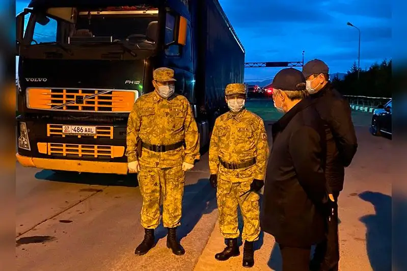 Jambylda Qyrǵyzstanmen shekaradaǵy blok-beketten bir táýlikte 120-dan astam adam ótken