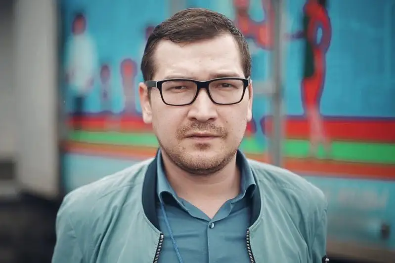Úkimettiń jumysynan shalǵaıdaǵy ár aýyldyń turǵyndary habardar bolýy kerek – ıAkov Fedorov