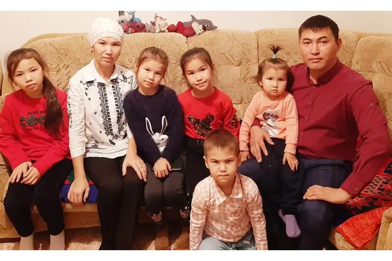Shymkentten Shyǵysqa kóshken kópbalaly ana: Aptap ystyqtan qytymyr aıazǵa úırený ońaı bolǵan joq
