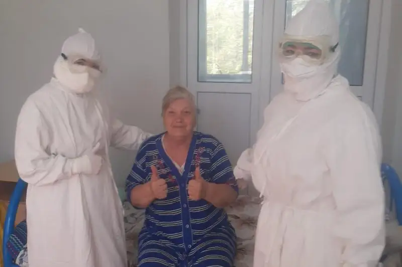 Өкпесінің 70 пайызы зақымданған 72 жастағы кейуана коронавирусты жеңіп шықты