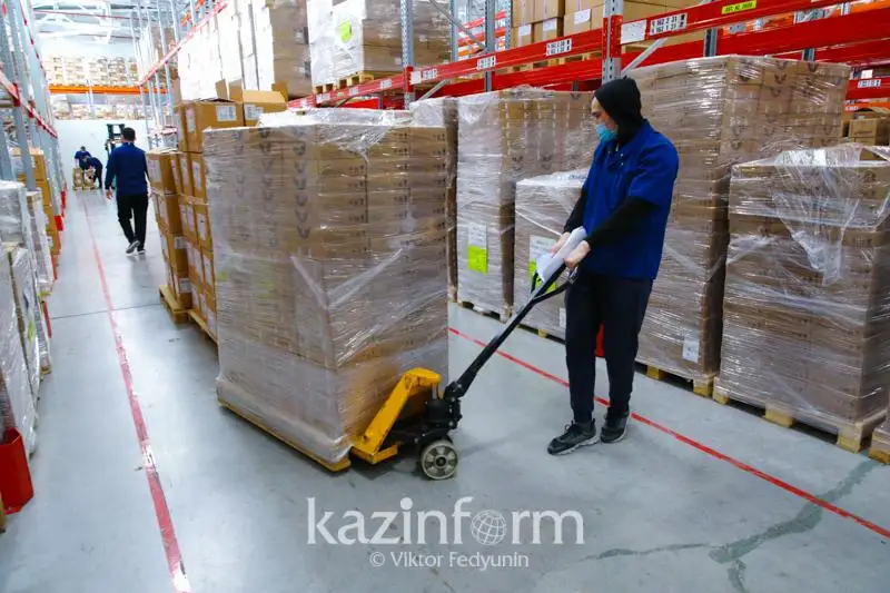 Koronavırýs: Vaktsınany jetkizý jumysy negizgi 4 kezeńnen turady