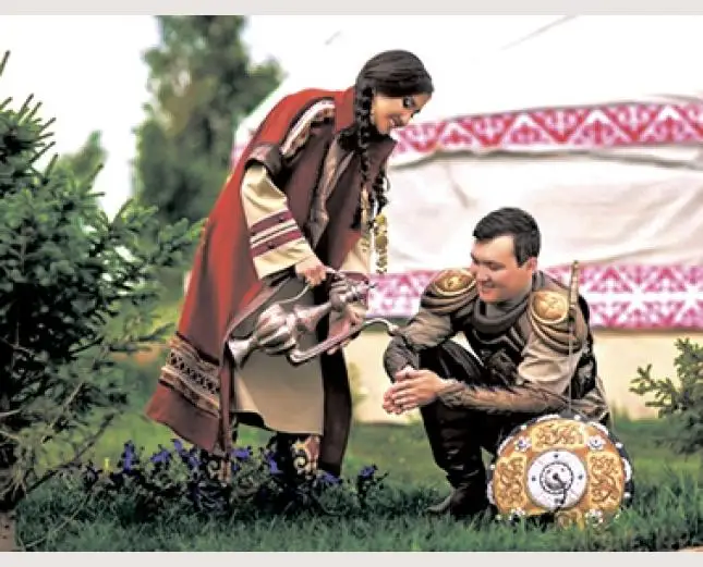 Үйдегі секс қонақтары