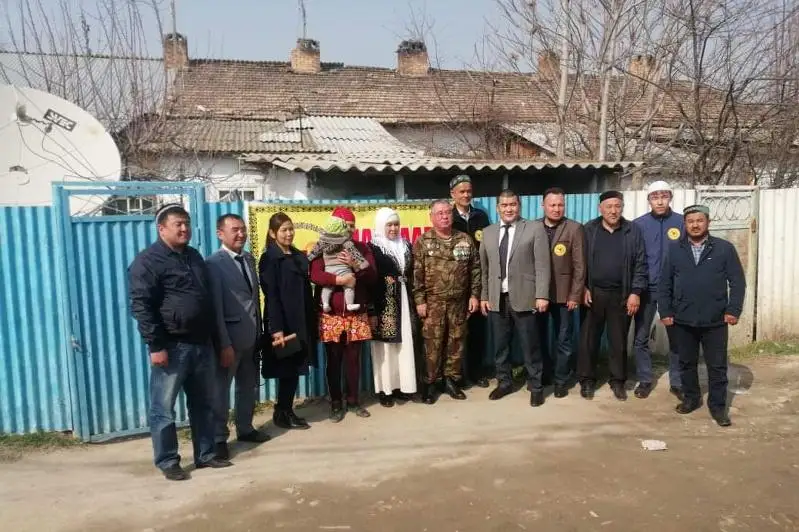 Maqtaaralda «Qamqorlyq» baǵdarlamasy aıasynda bir otbasy baspanaly boldy
