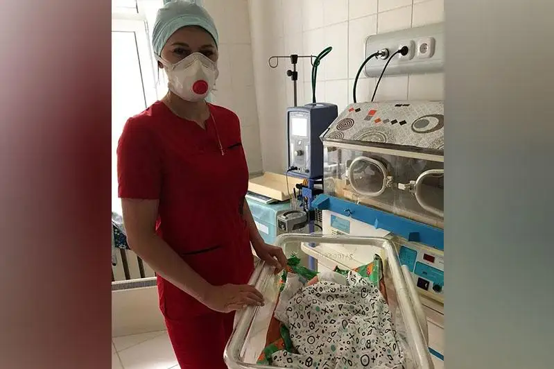 Aqmolada koronavırýs juqtyrǵan áıelder 10 balany dúnıege ákelgen