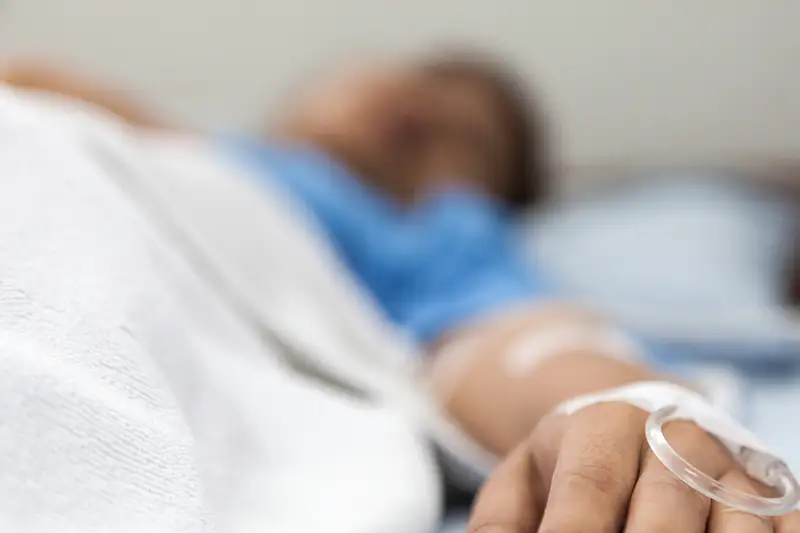 Qazaqstanda koronavırýstan emdelip jatqan 168 patsıenttiń jaǵdaı óte aýyr