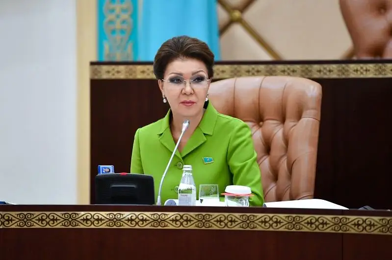 Darıǵa Nazarbaeva: Pasha din jolyndaǵy mıllıondaǵan jandy biriktiredi