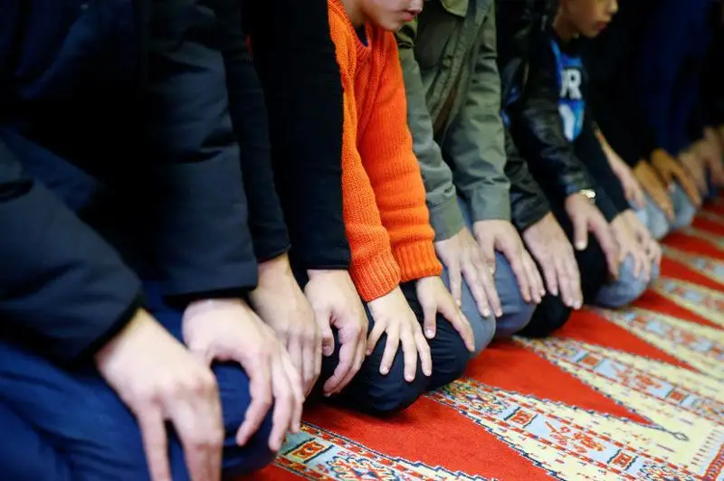 Meshitterde juma namazy ýaqytsha oqylmaıdy