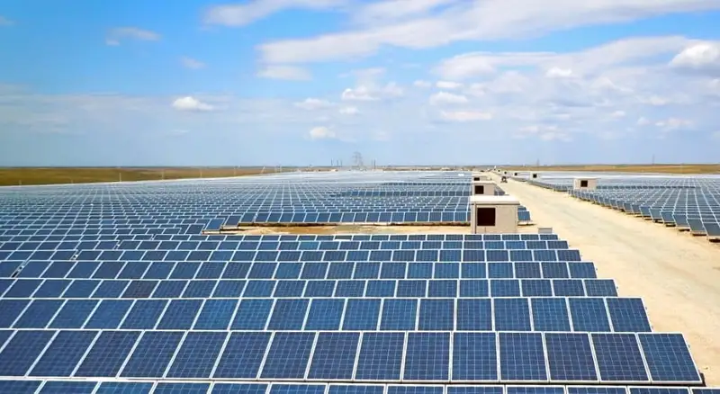 Shý aýdanynda 100 megaVattyq kún elektr stantsııasy salynýda