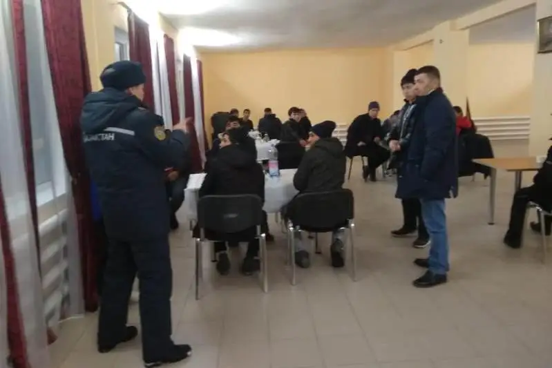 Aqtóbede aqtútek boranda jolda qalǵandar qutqaryldy