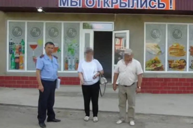 Jambylda zeınetker áıel oqýǵa túsirip berem dep aldap, 2 mln teńgeni qaltasyna basqan