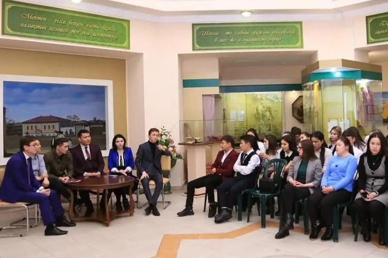 Ybyraı Altynsarın mýzeıi jádiger jınaýǵa volonterlerdi jumyldyrmaq