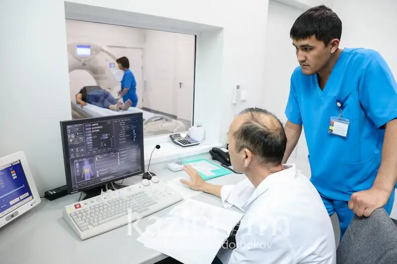 Túrkistandyqtar MÁMS aıasynda tegin em qabyldap jatyr
