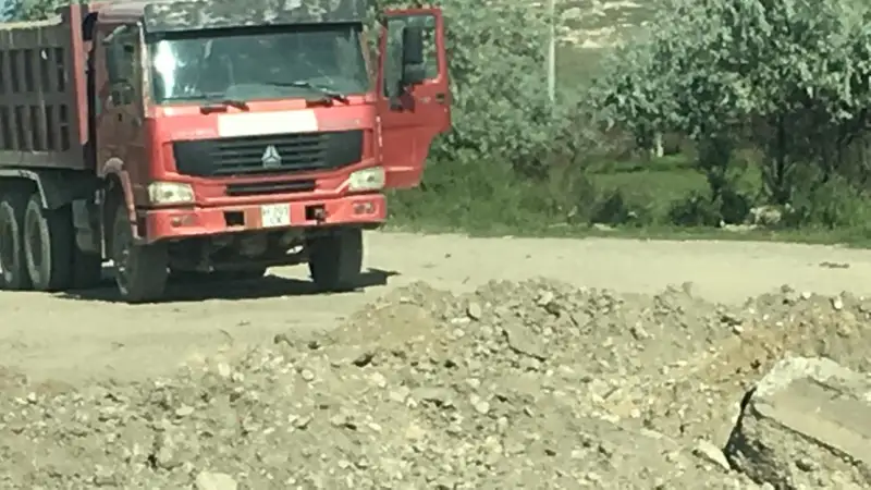 Túrkistan oblysynda jer qoınaýyn zańsyz paıdalanýshylarǵa tıisti shara qoldanylady