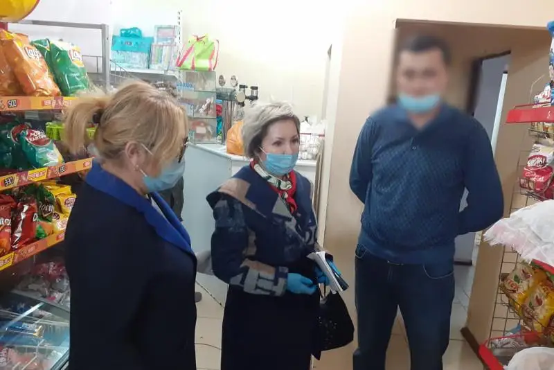 Aqtóbede aýyl dúkenderindegi baǵa tekserildi