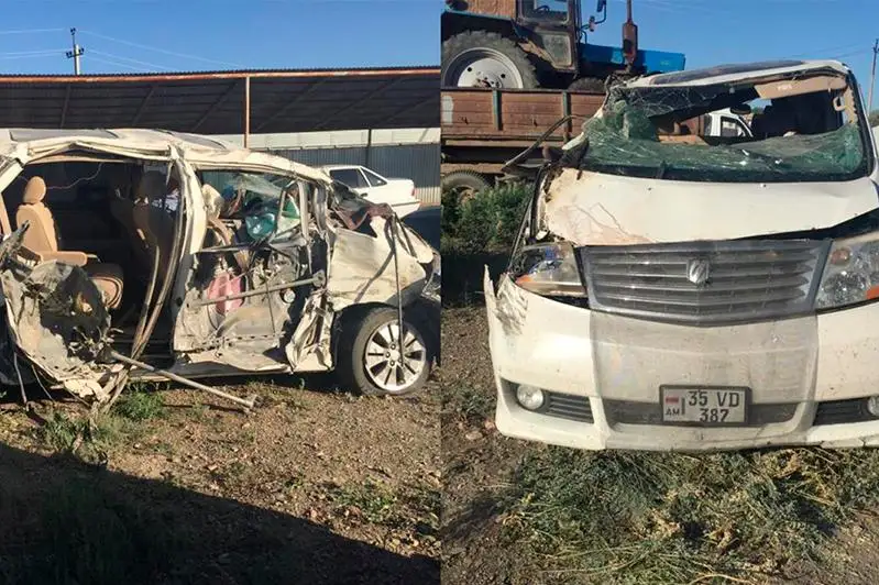 «Samara-Shymkent» trassasynda 1 adam qaza bolyp, 8-i aýrýhanaǵa tústi