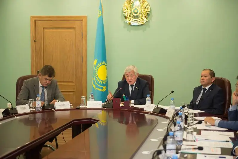 Saparbaev: medıtsınalyq saqtandyrý durys jumys isteý úshin memorgandar birigýi tıis
