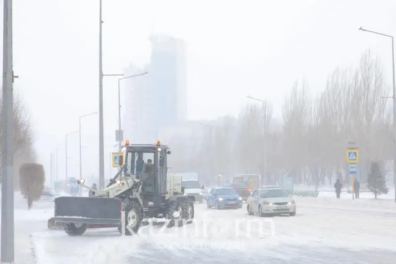 Boran kúnderi «Astana Tazalyqtyń» 400-500 jumysshysy  qalaǵa jete almaı qaldy