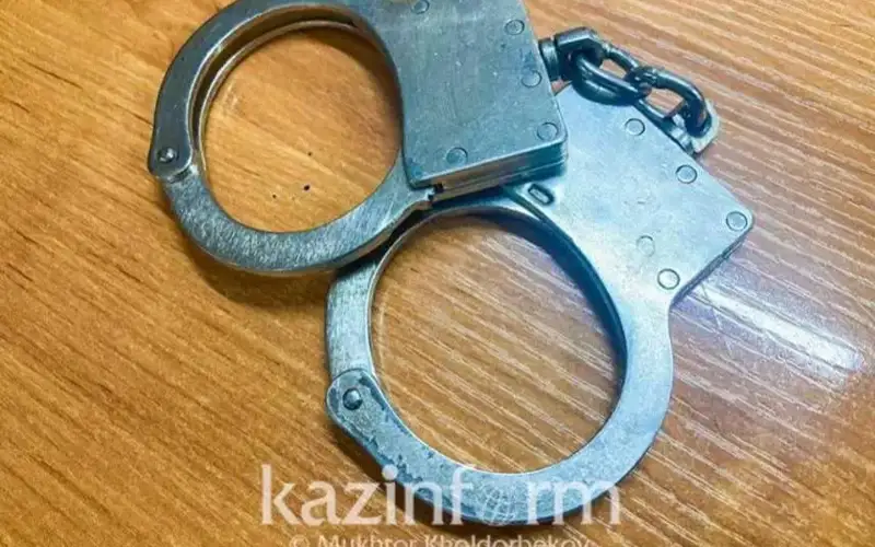 злоупотребление  полномочиями