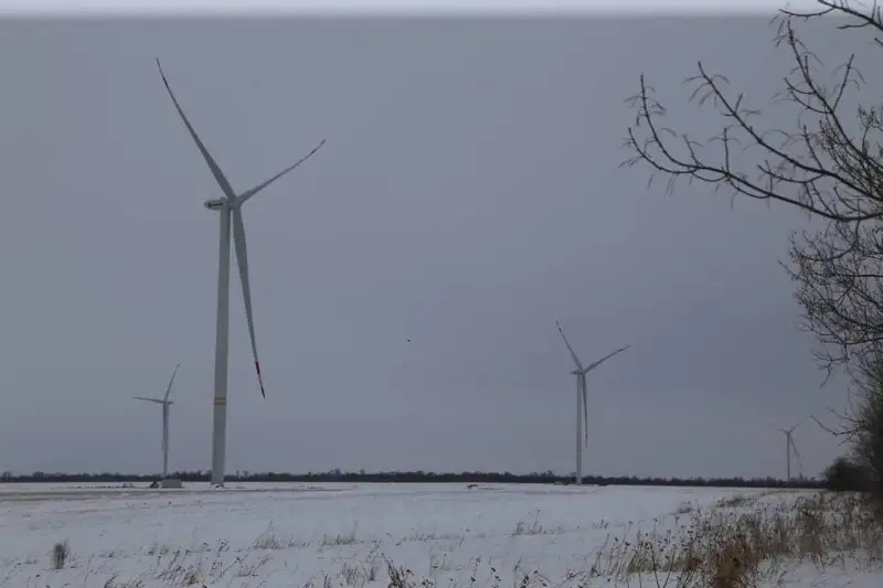 Qostanaı aýdanynda 50 MVt «Ybyraı» jel elektr stansasy salynyp jatyr