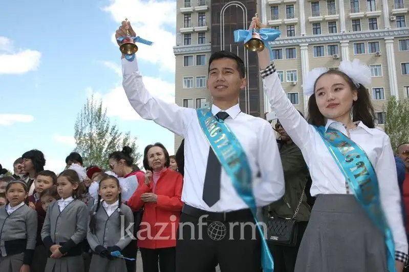 Batys Qazaqstanda bıyl 5 myńnan astam túlek mektep bitirmek