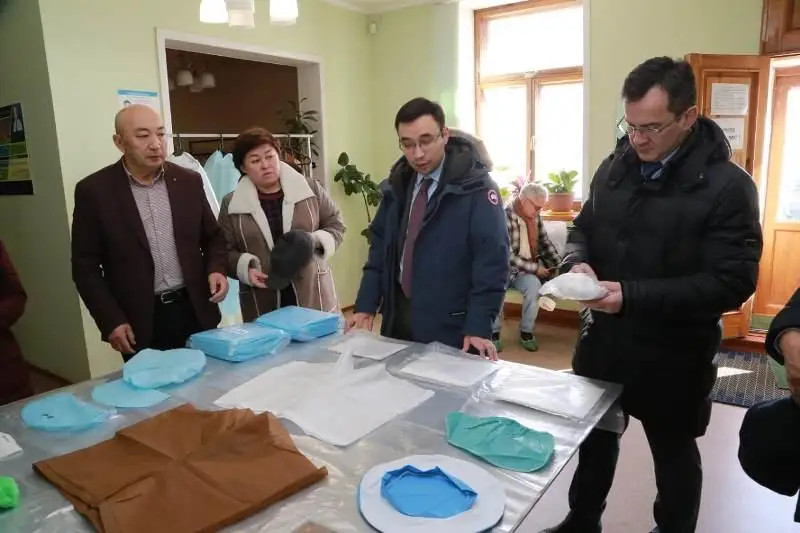 Qaraǵandy ​​oblysynda medıtsınalyq maskalar shyǵaryla bastady