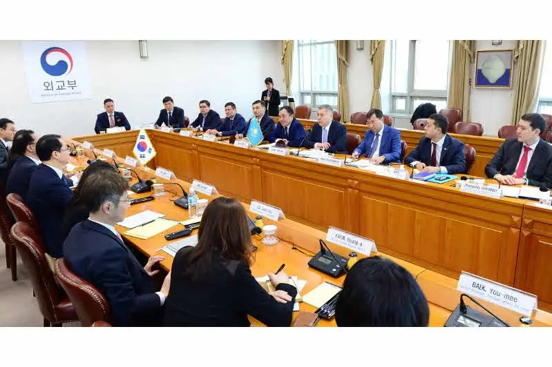 Seýlde Qazaqstan men Ońtústik Koreıa arasyndaǵy yntymaqtastyq máseleleri talqylandy