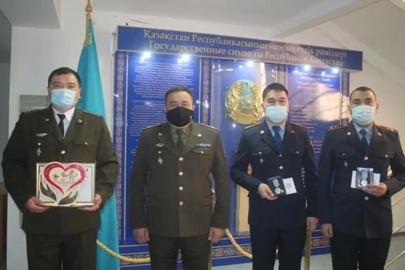 Ақтөбеде төтенше жағдайлар қызметкері мен тәртіп сақшылары марапатталды
