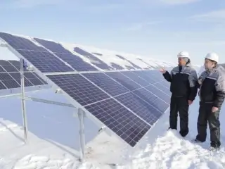Elordanyń irgesindegi kún elektr stansasy salynyp bitýge taıady